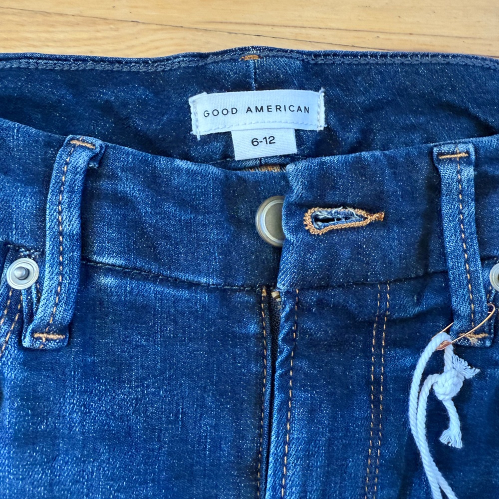 Good American High Rise Crop Blue Jeans, Size 6-12, NWT! - Picture 5 of 9
